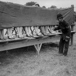 2D5FD9A300000578-3270908-A_policeman_judges_an_ankle_competition_at_Hounslow_London_in_19-a-7_1444807723157